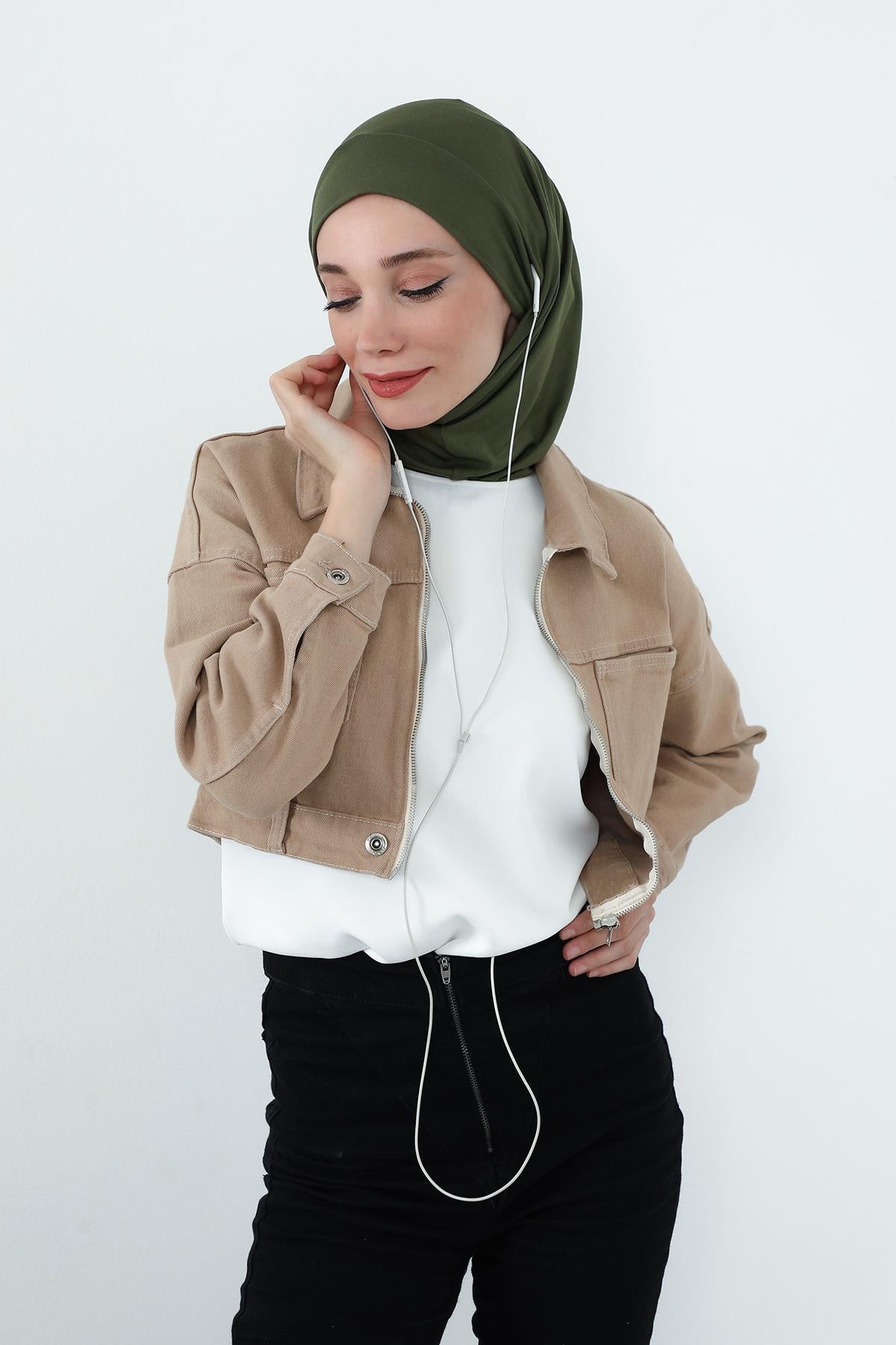 Boyun Kapatıcı Özellikli ve Kulaklık Girişli Penye Bone,B-94