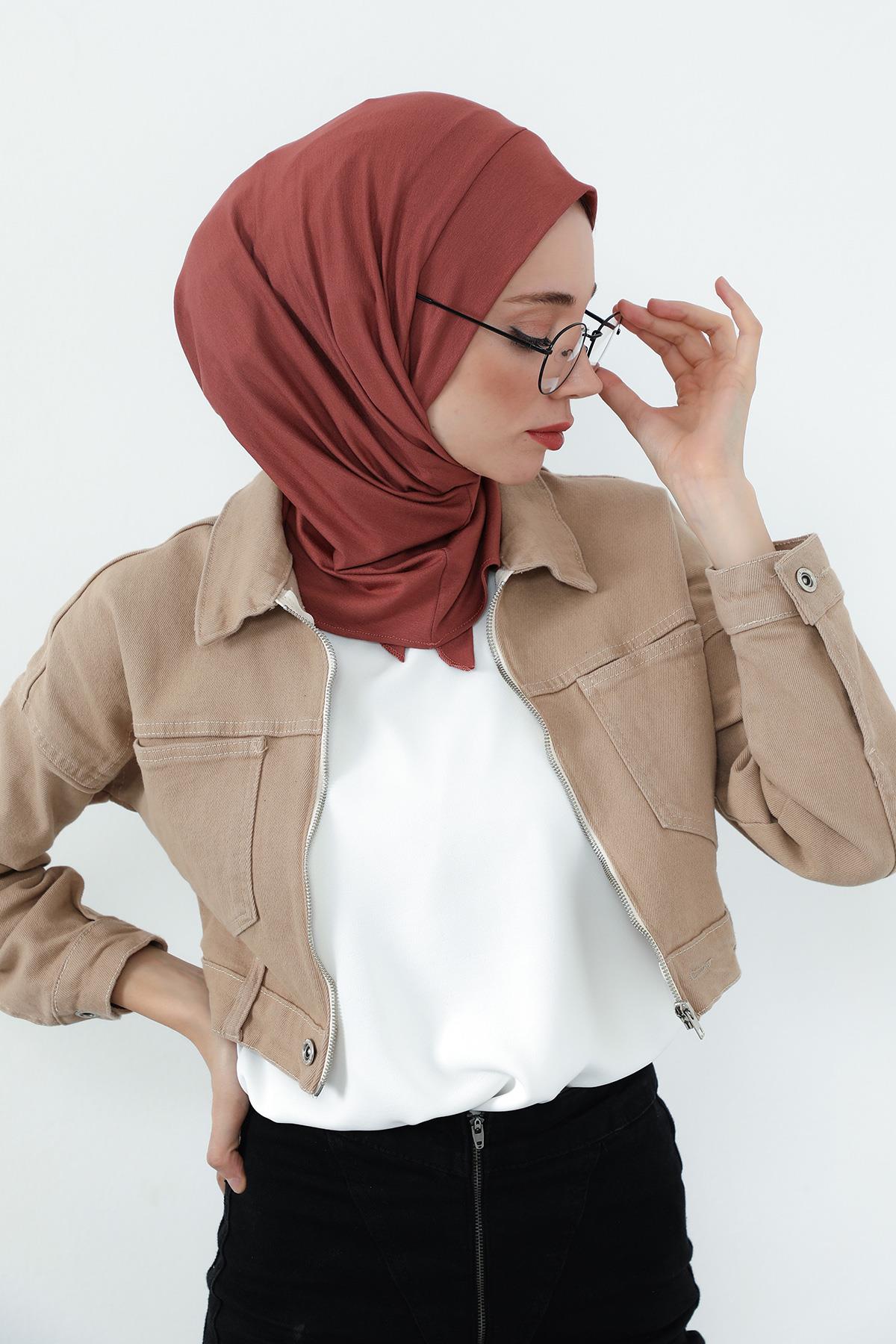 Boyun Kapatıcı Özellikli ve Kulaklık Girişli Penye Bone,B-94