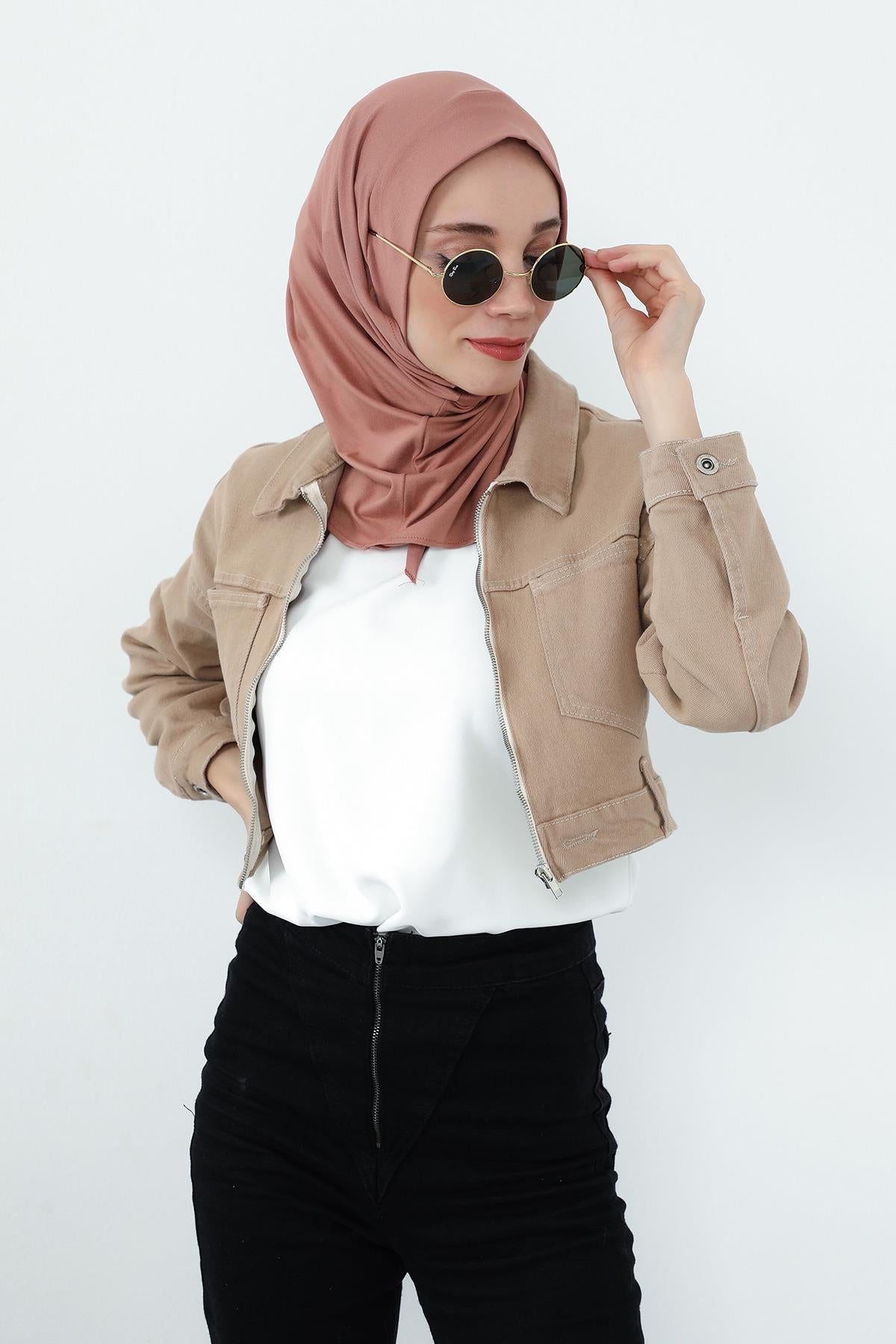 Boyun Kapatıcı Özellikli ve Kulaklık Girişli Penye Bone,B-94