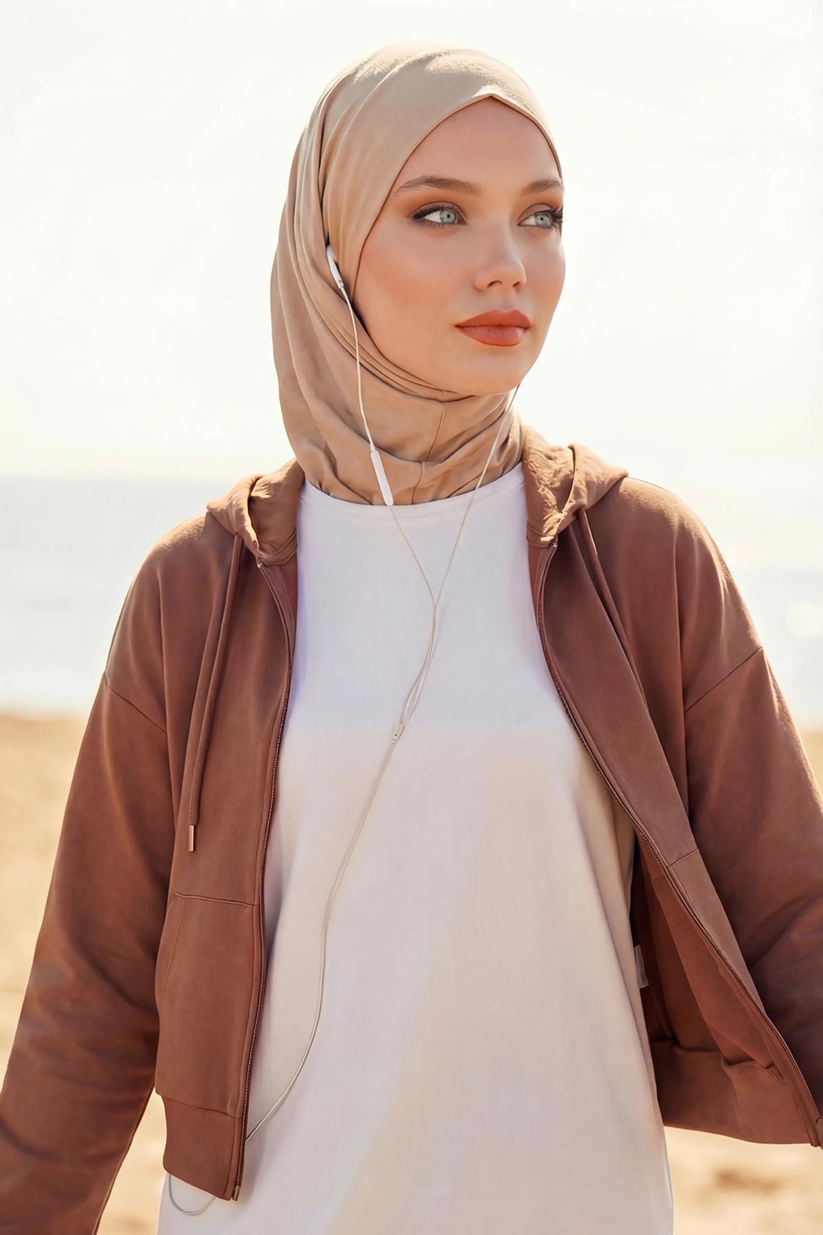 Boyun Kapatıcı Özellikli ve Kulaklık Girişli Penye Bone,B-94