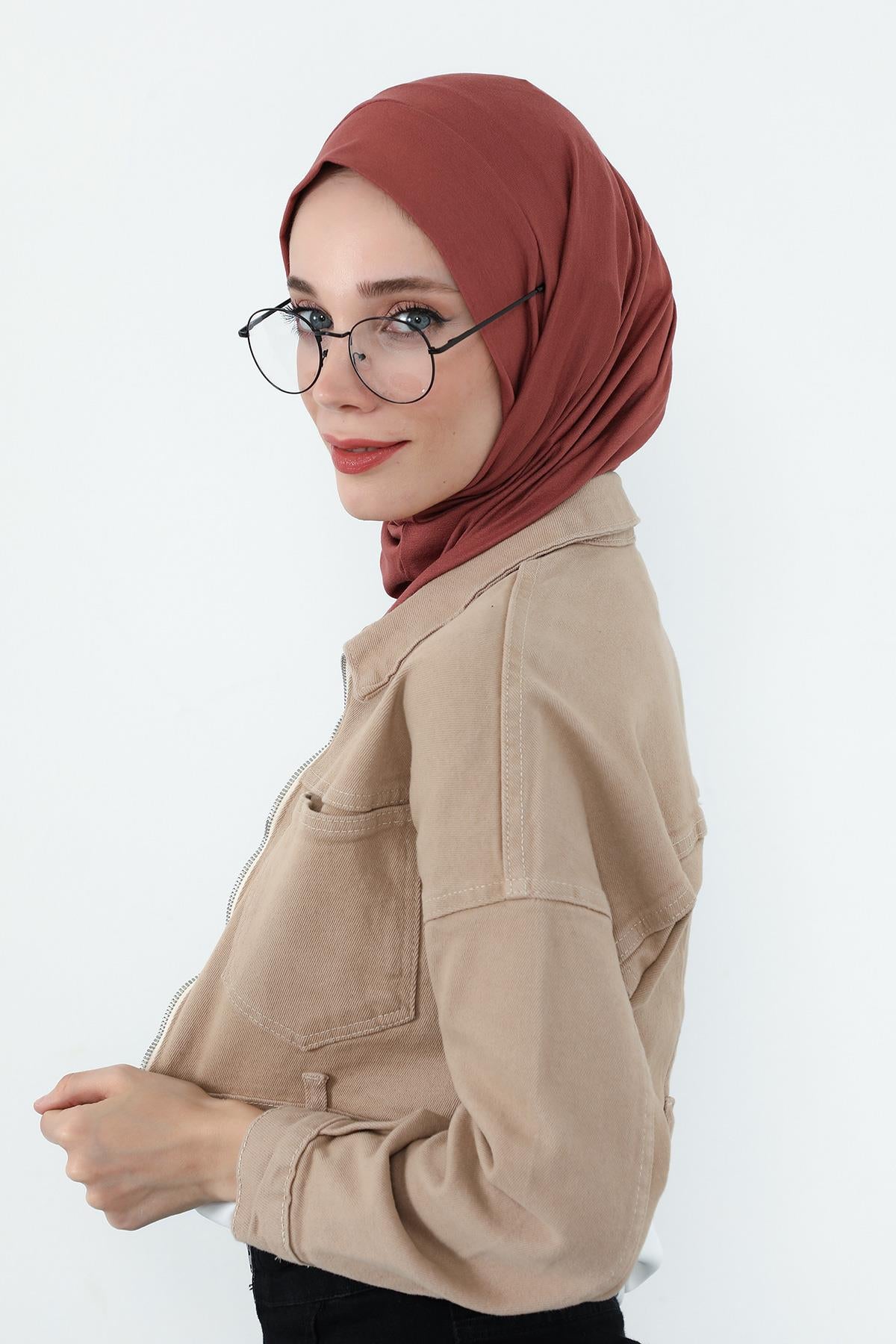 Boyun Kapatıcı Özellikli ve Kulaklık Girişli Penye Bone,B-94