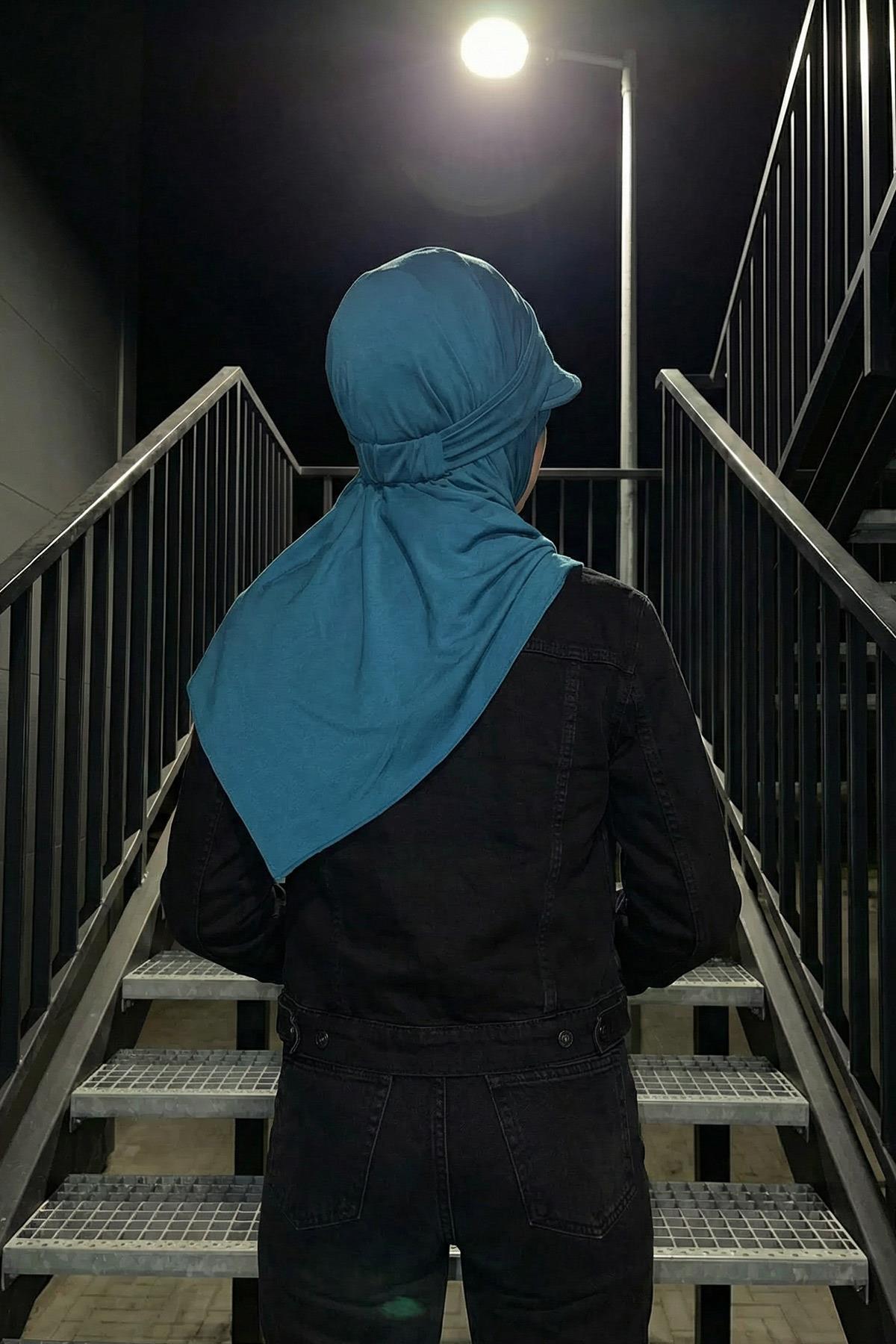 Çıkarılabilir, Ayarlanabilir Siperlikli Kaymaz Pratik Penye Şal,SPS-1