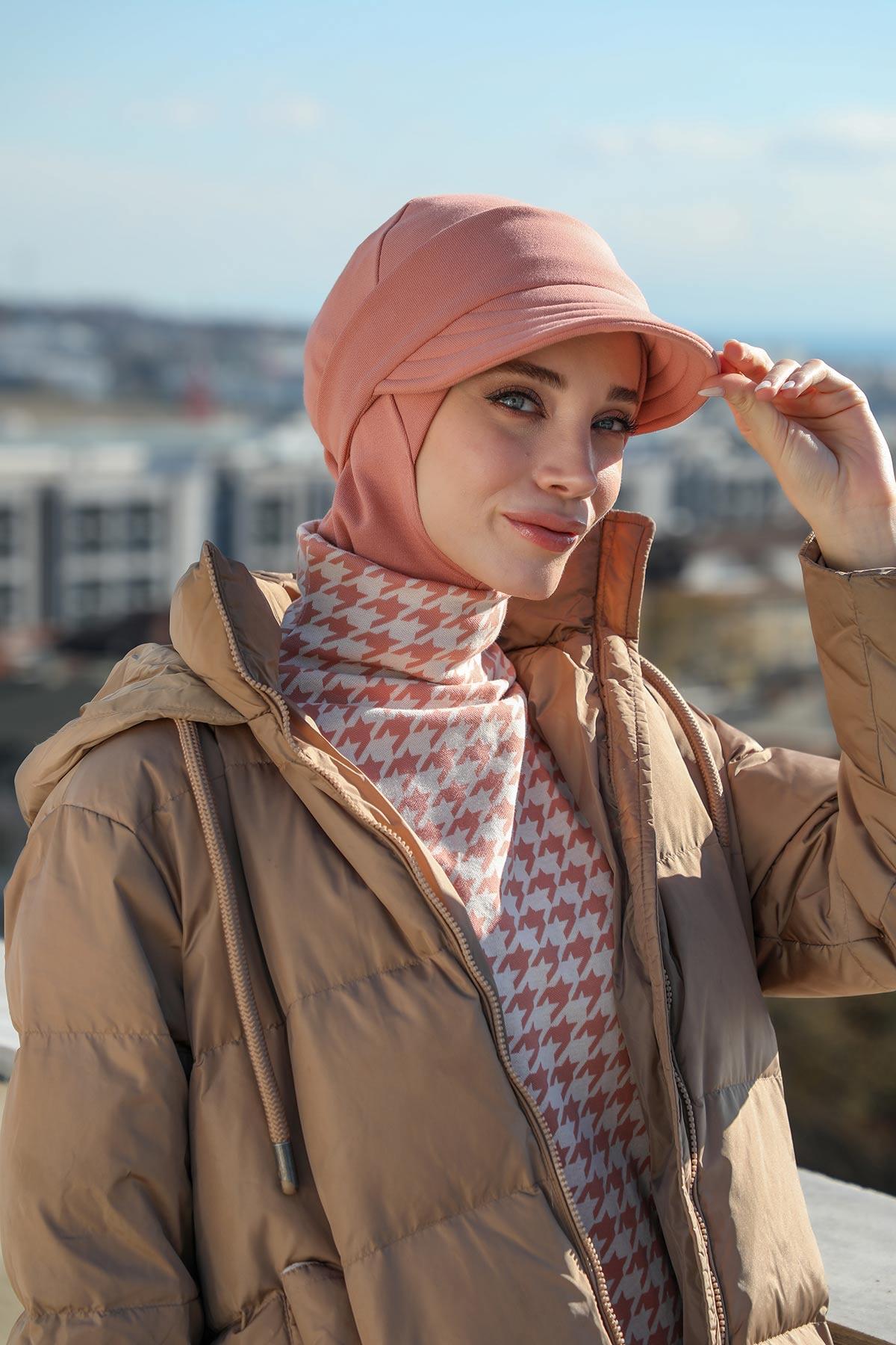 Çıkarılabilir Siperlikli Kışlık Türban,B-82RB