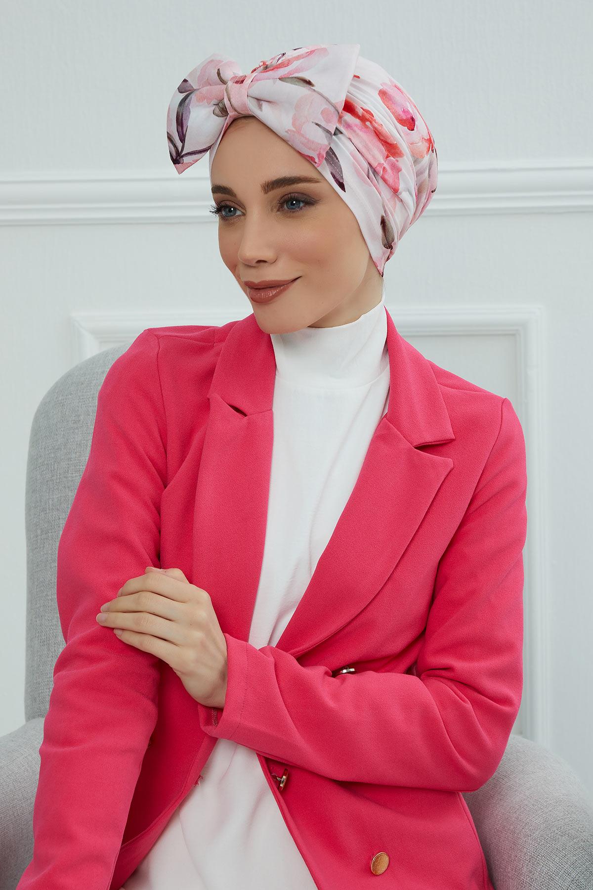 Desenli Dev Fiyonklu Bone,B-11YD