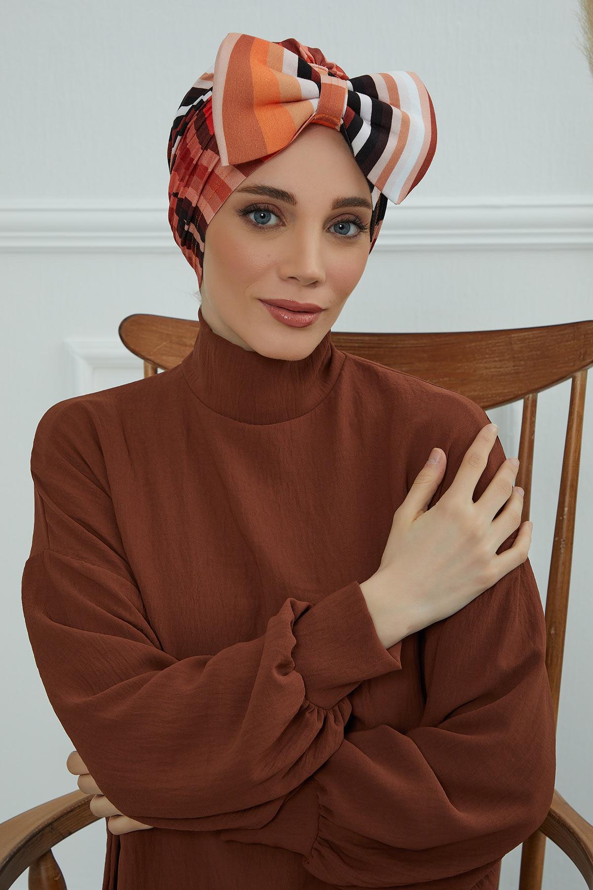 Desenli Dev Fiyonklu Bone,B-11YD