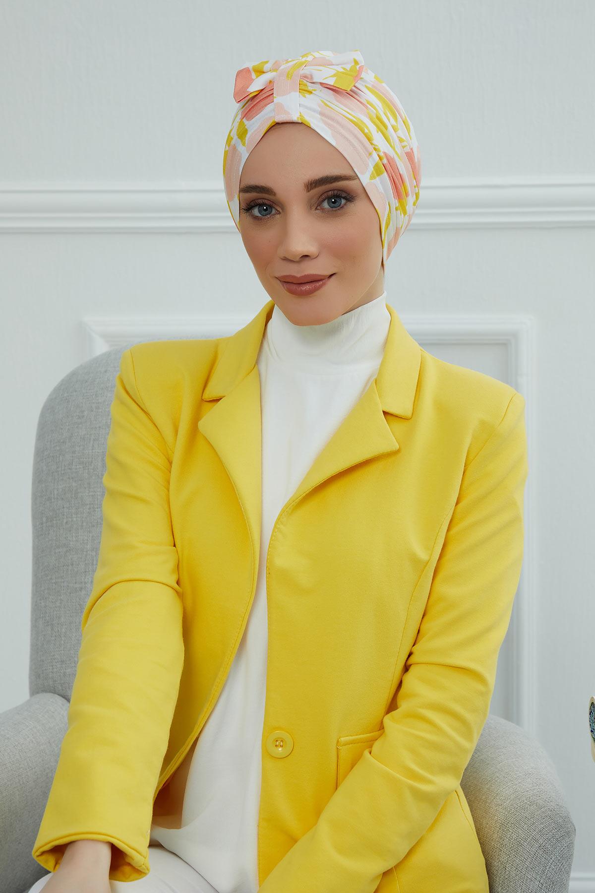 Desenli Önden Fiyonklu Bone,B-7YD