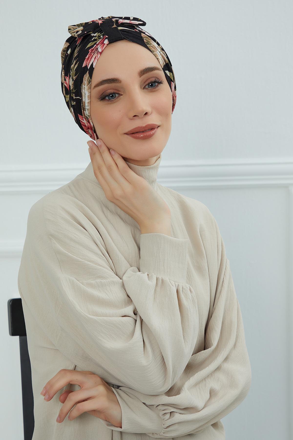 Desenli Önden Fiyonklu Bone,B-7YD