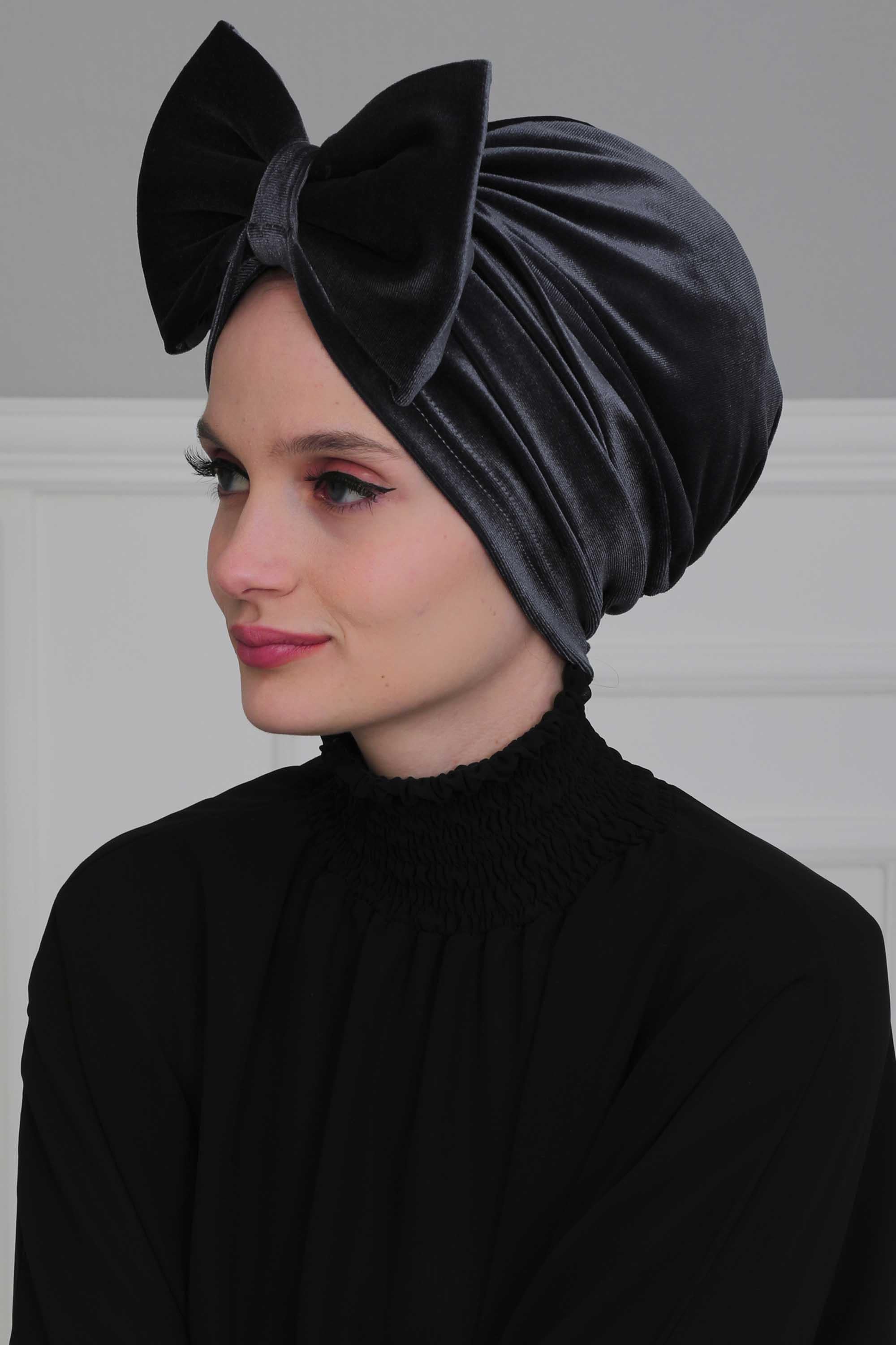 Dev Fiyonklu Kadife Bone,B-11K