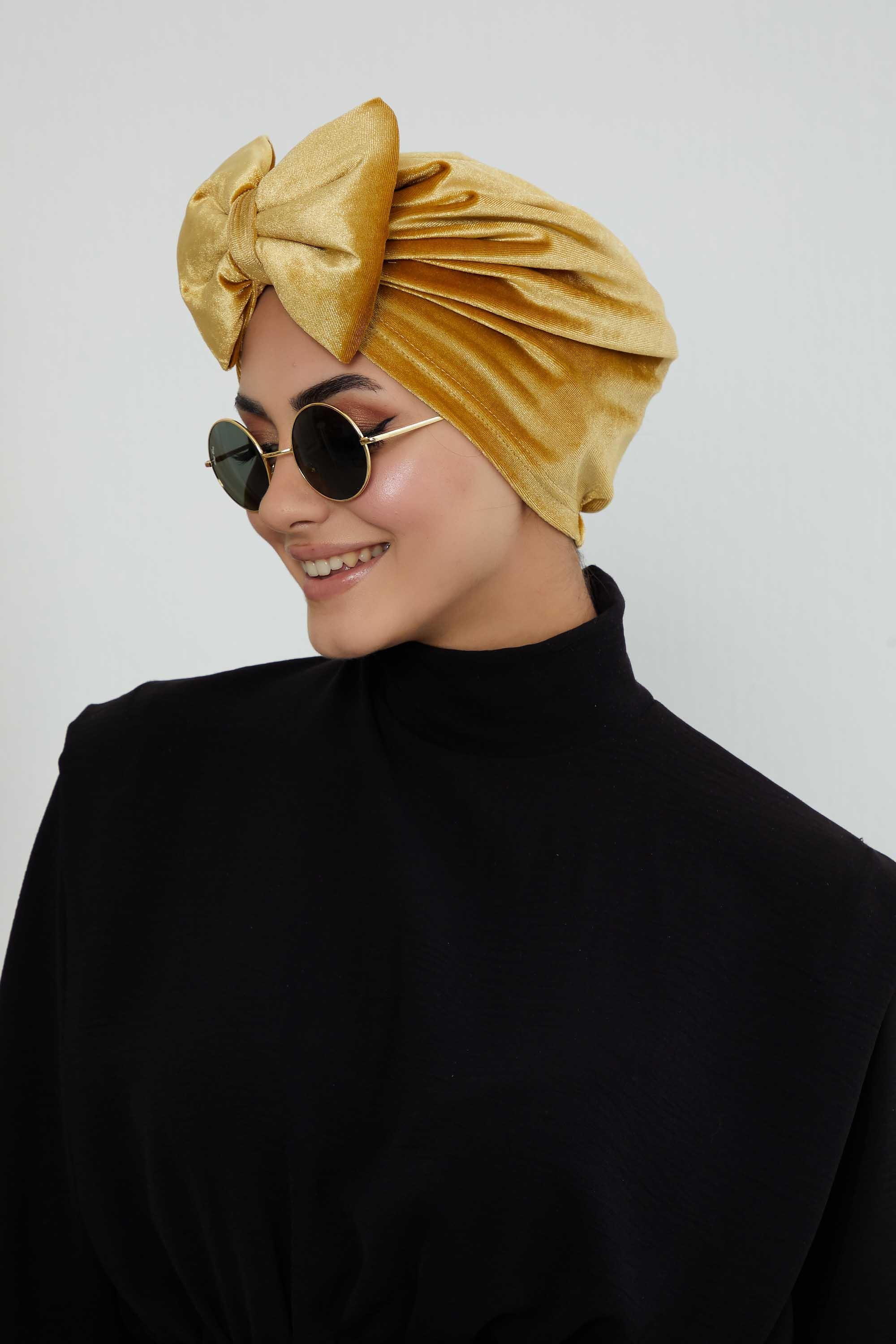 Fiyonklu Kadife Bone,B-27K