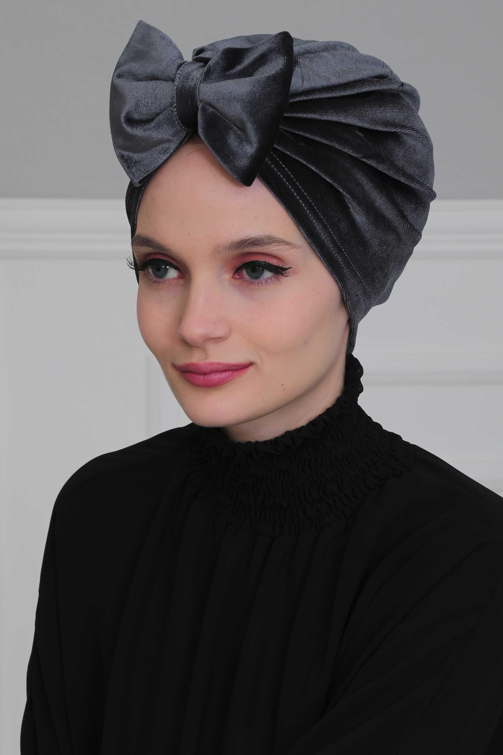 Fiyonklu Kadife Bone,B-27K