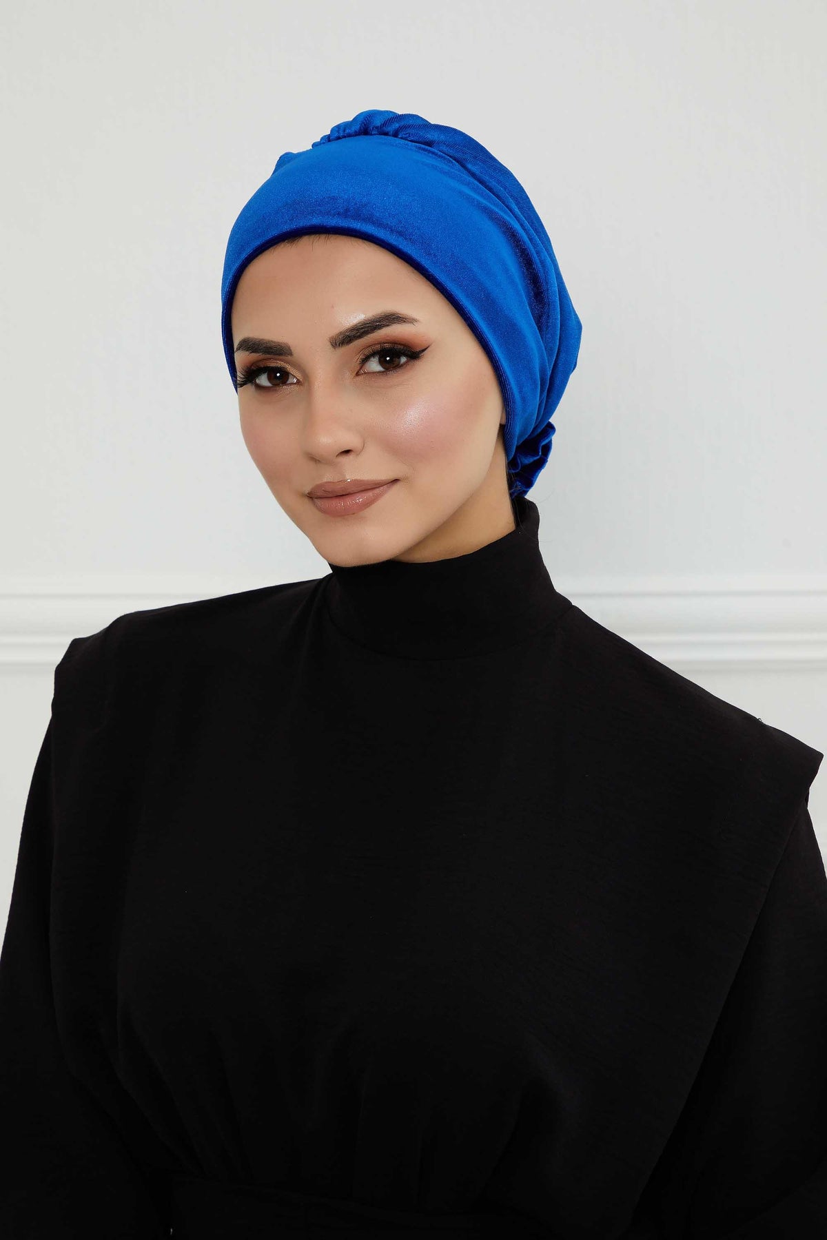 Gül Detaylı Kadife Bone,B-53K