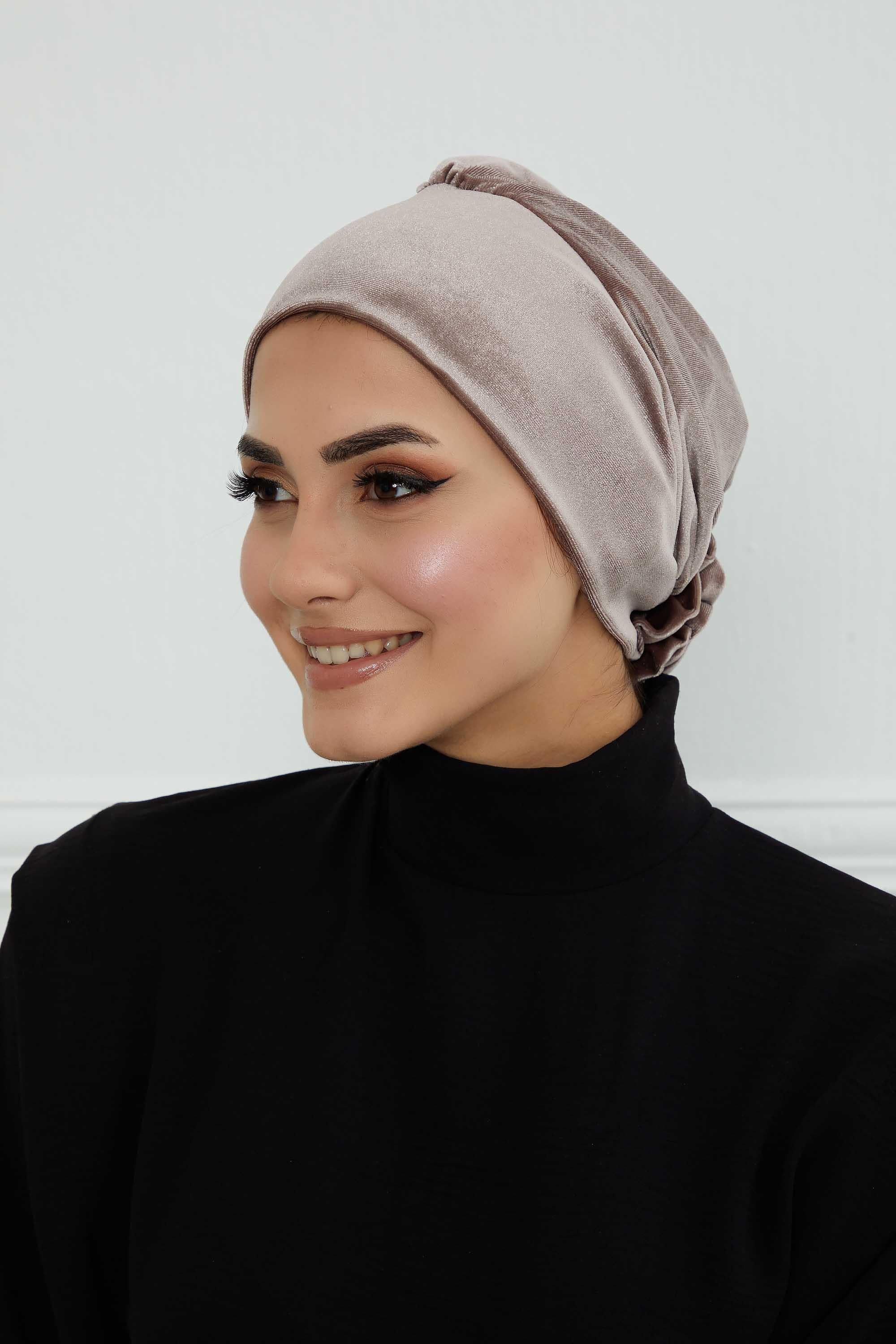 Gül Detaylı Kadife Bone,B-53K