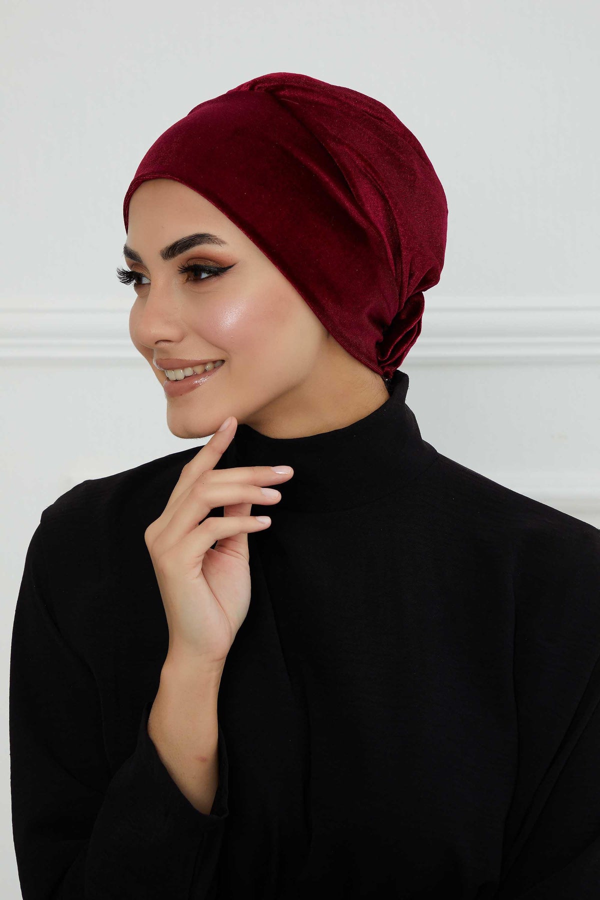 Gül Detaylı Kadife Bone,B-53K