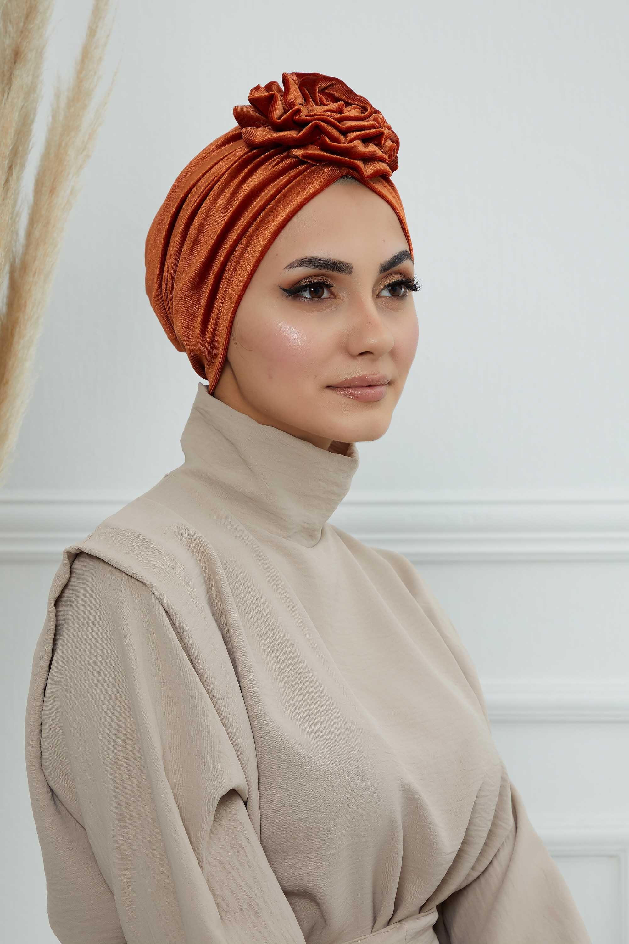 Güllü Kadife Bone,B-21KD