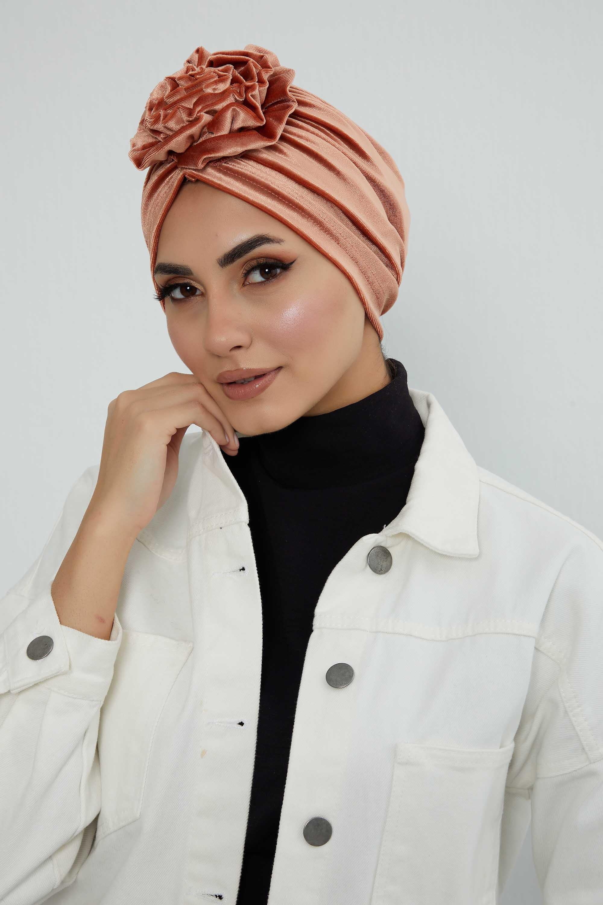 Güllü Kadife Bone,B-21KD