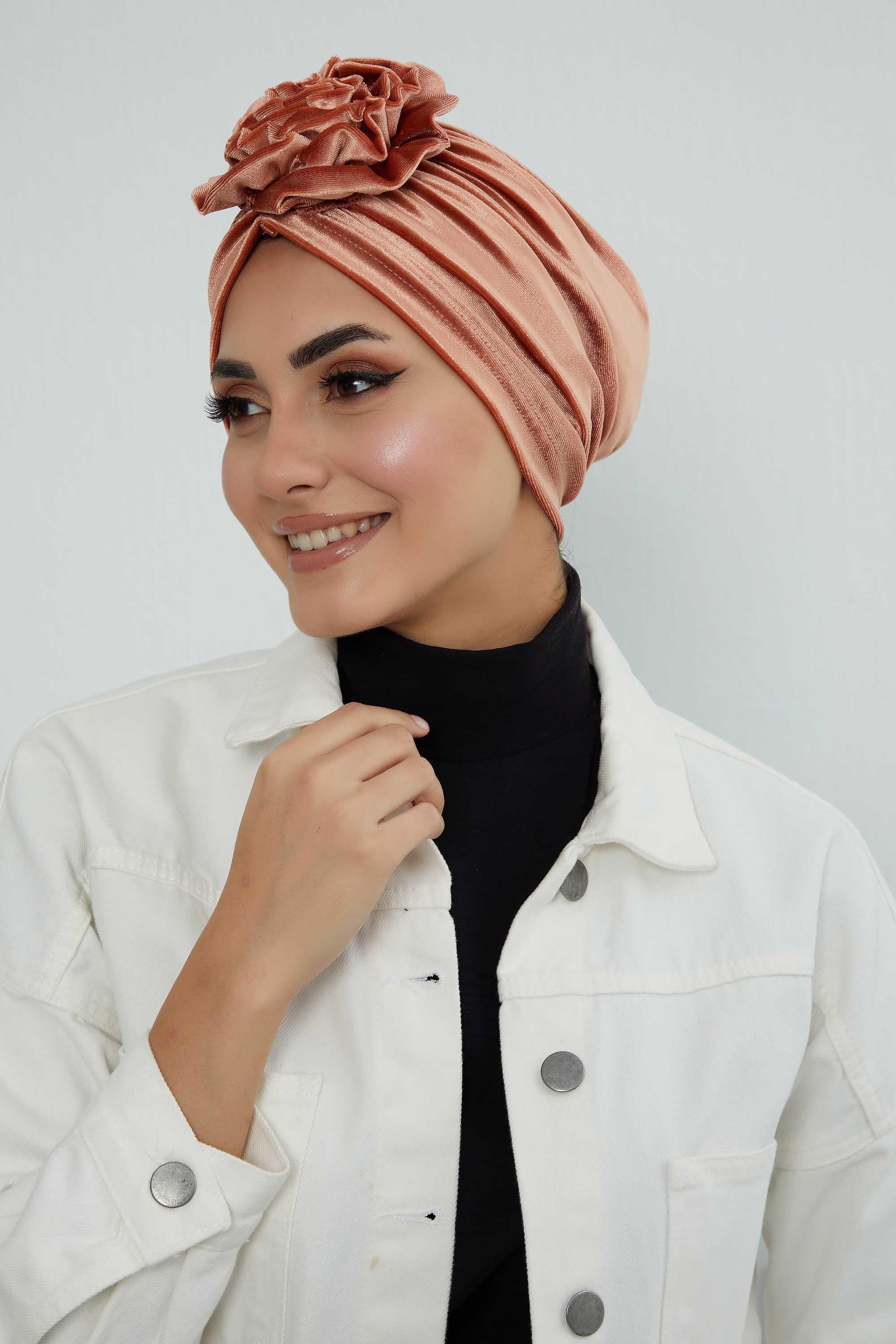 Güllü Kadife Bone,B-21KD