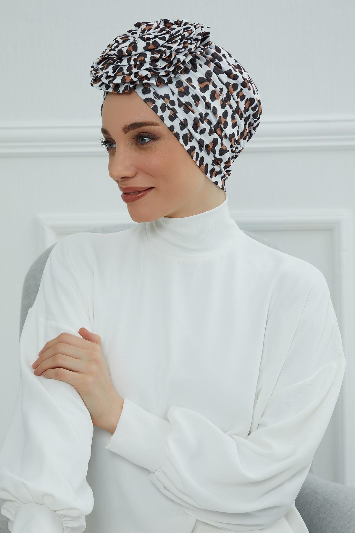Güllü Penye Desenli Bone,B-21YD