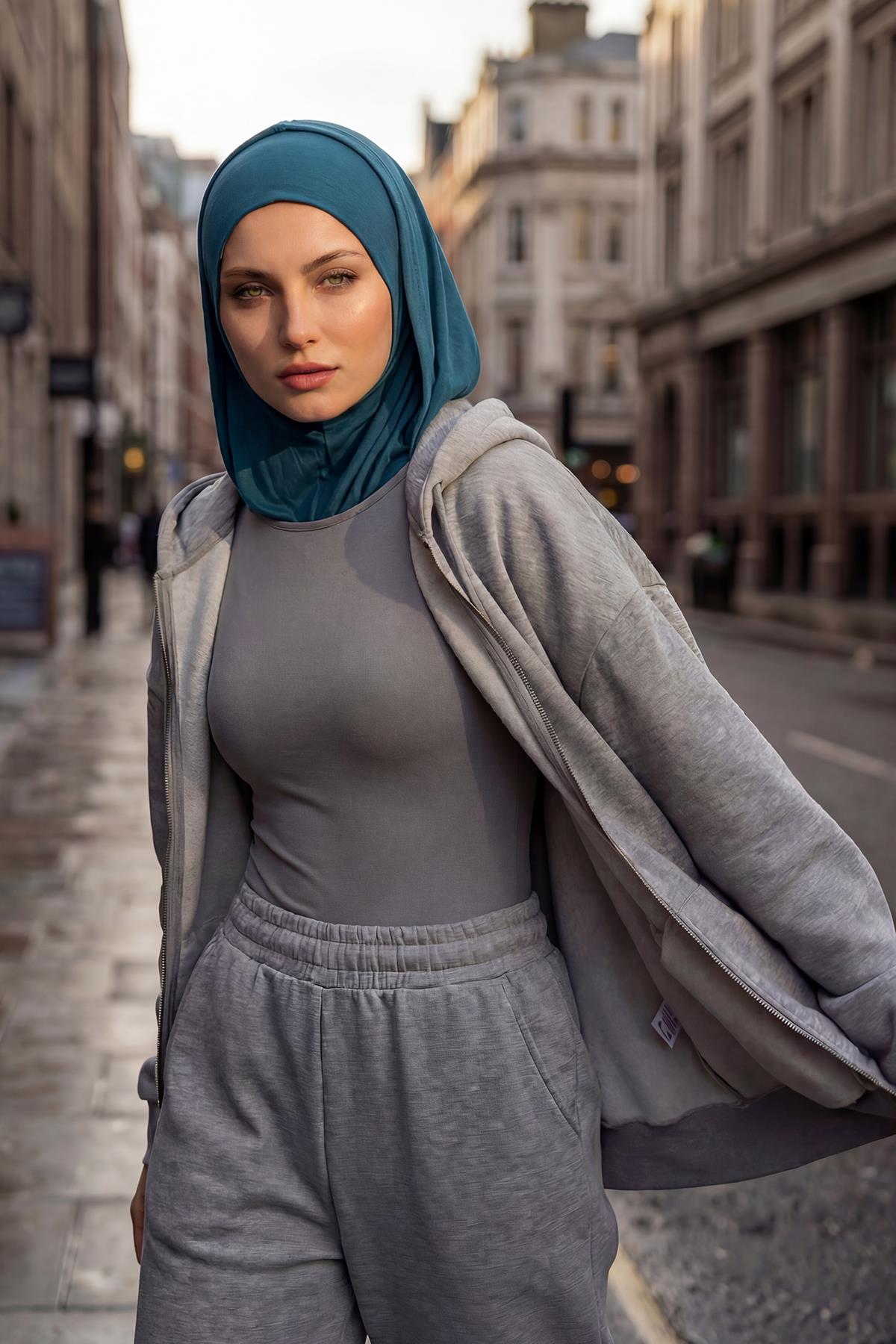 Kapşon ve Kapatıcı Özellikli Penye Kadın Hazır Bone,B-89P