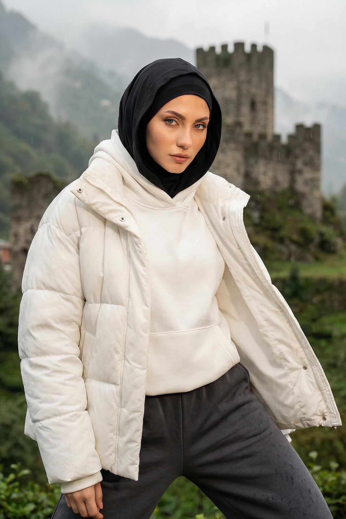 Kapşon ve Kapatıcı Özellikli Penye Kadın Hazır Bone,B-89P