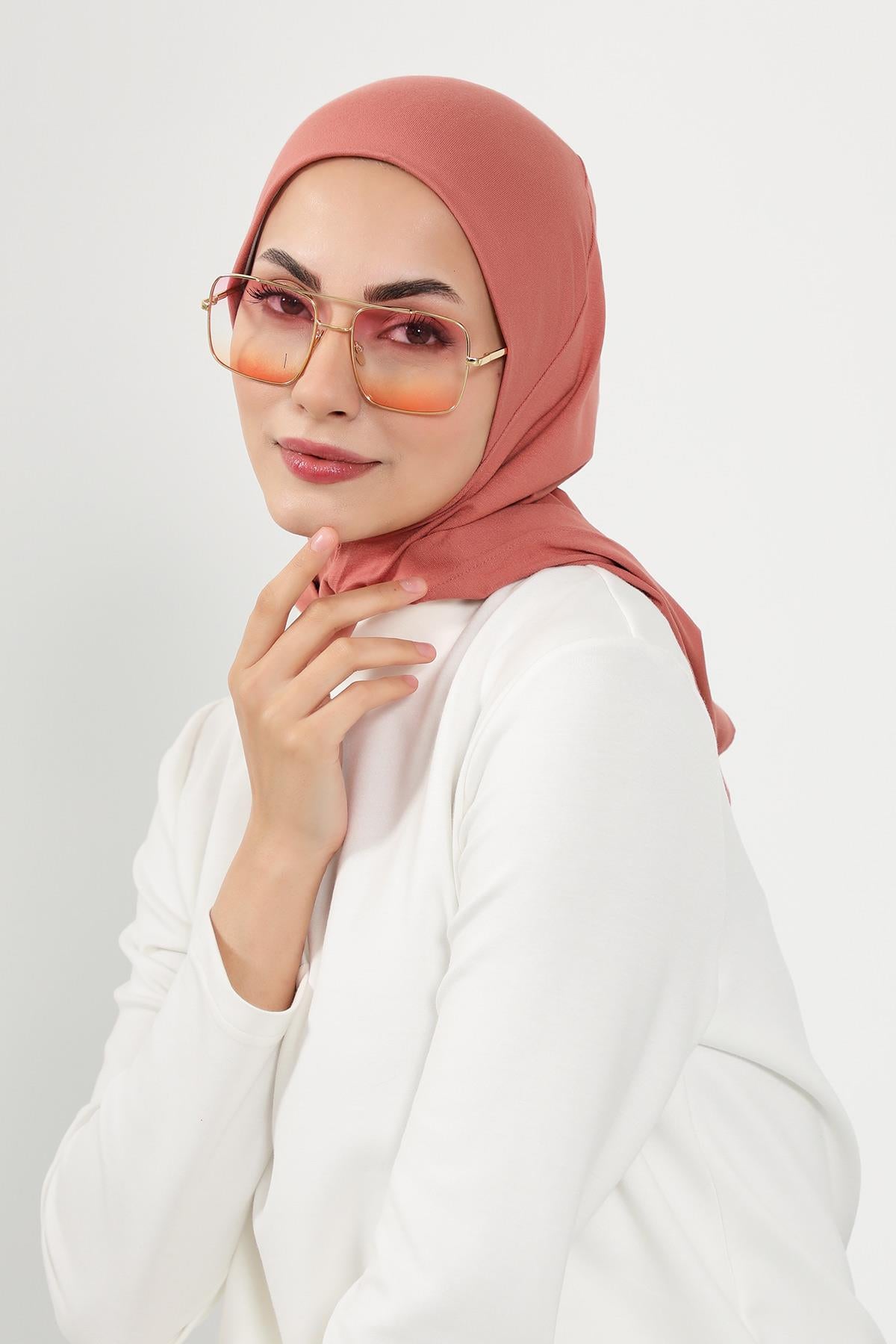 Kapşon ve Kapatıcı Özellikli Penye Kadın Hazır Bone,B-89P