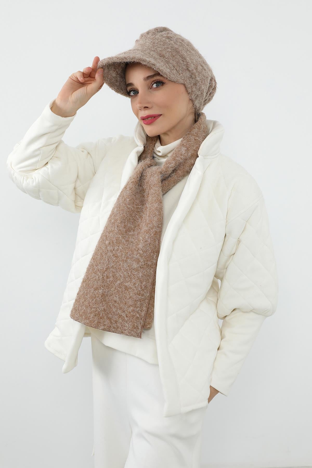 Kışlık Tüylü Kaşe Siperlikli Bone ve Atkı Takımı,BAT-2TK