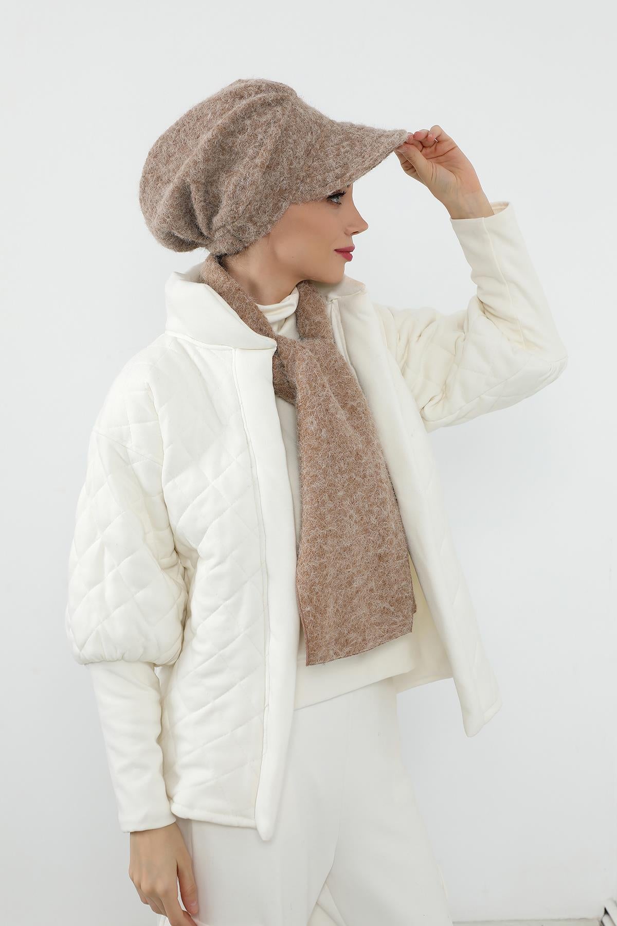 Kışlık Tüylü Kaşe Siperlikli Bone ve Atkı Takımı,BAT-2TK