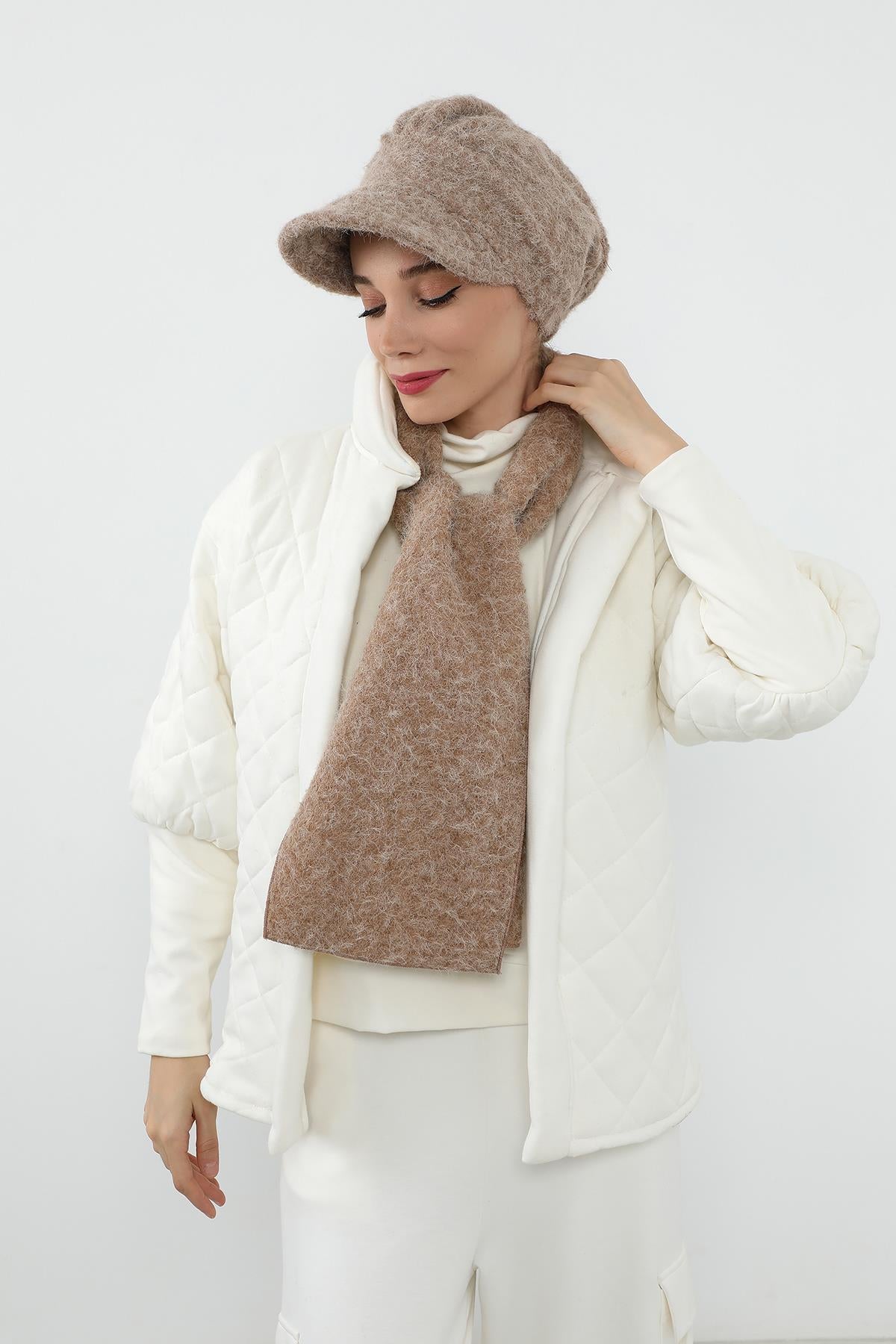 Kışlık Tüylü Kaşe Siperlikli Bone ve Atkı Takımı,BAT-2TK