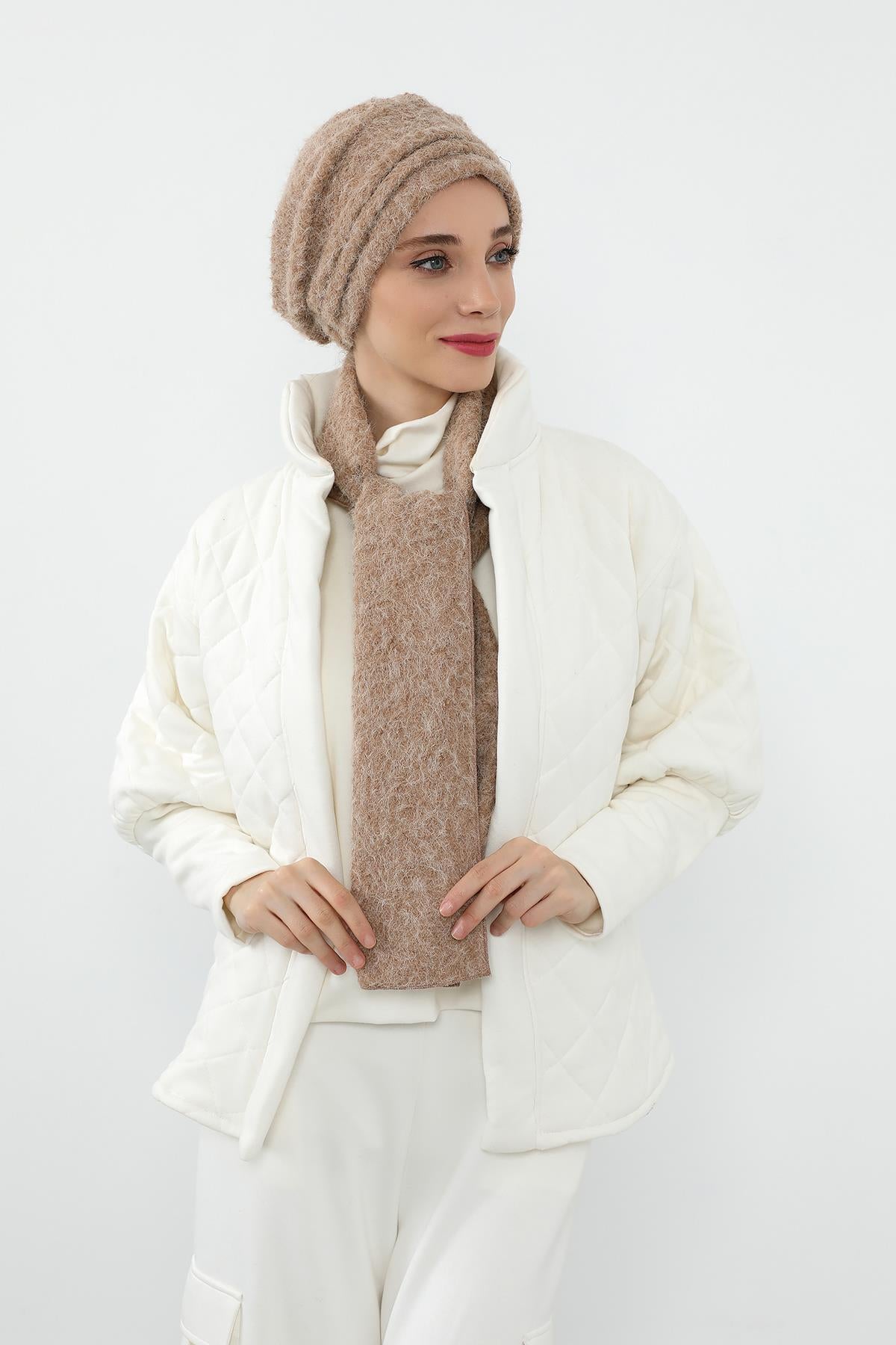 Kışlık Tüylü Pileli Bone ve Atkı Takımı,BAT-3TK