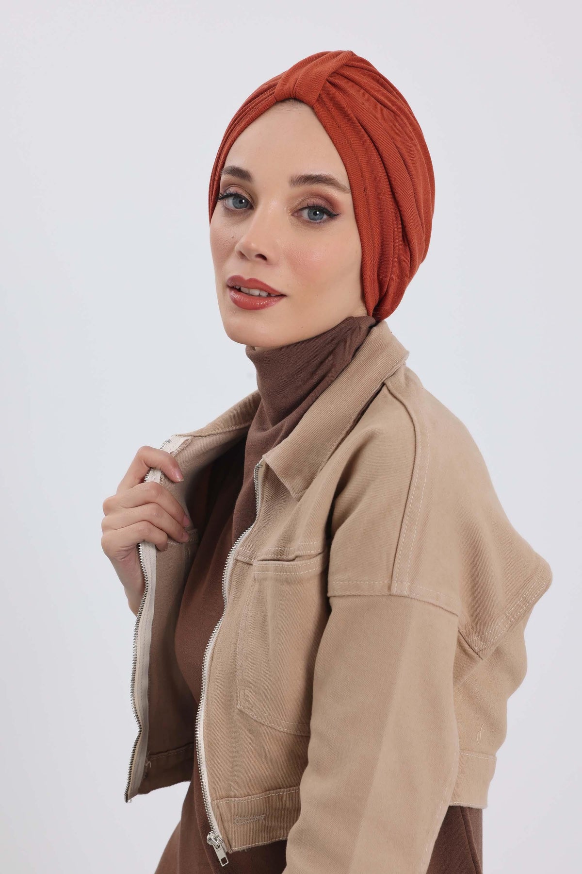Ön Kemer Detaylı Bone,B-68RB