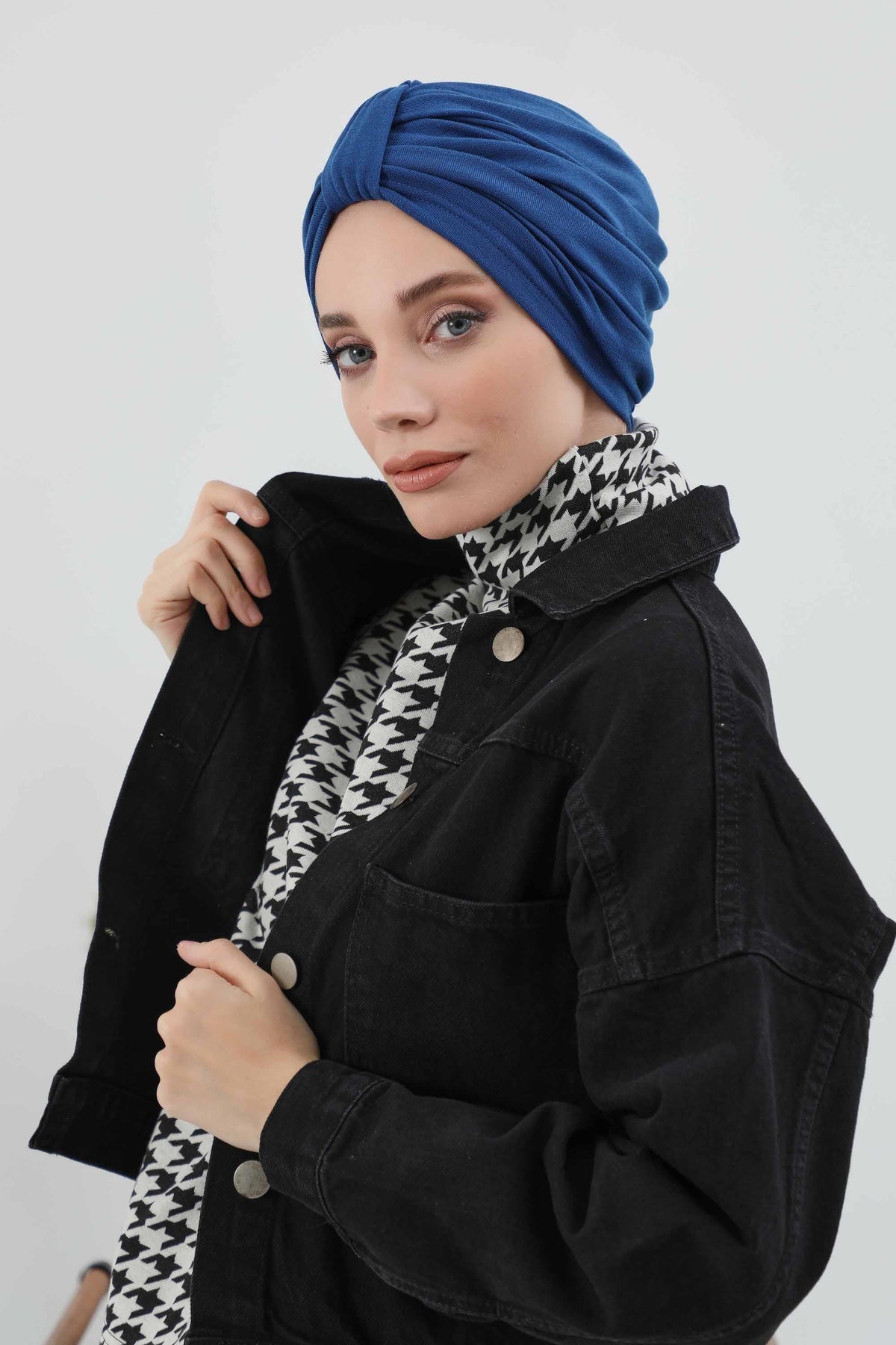 Ön Kemer Detaylı Bone,B-68RB