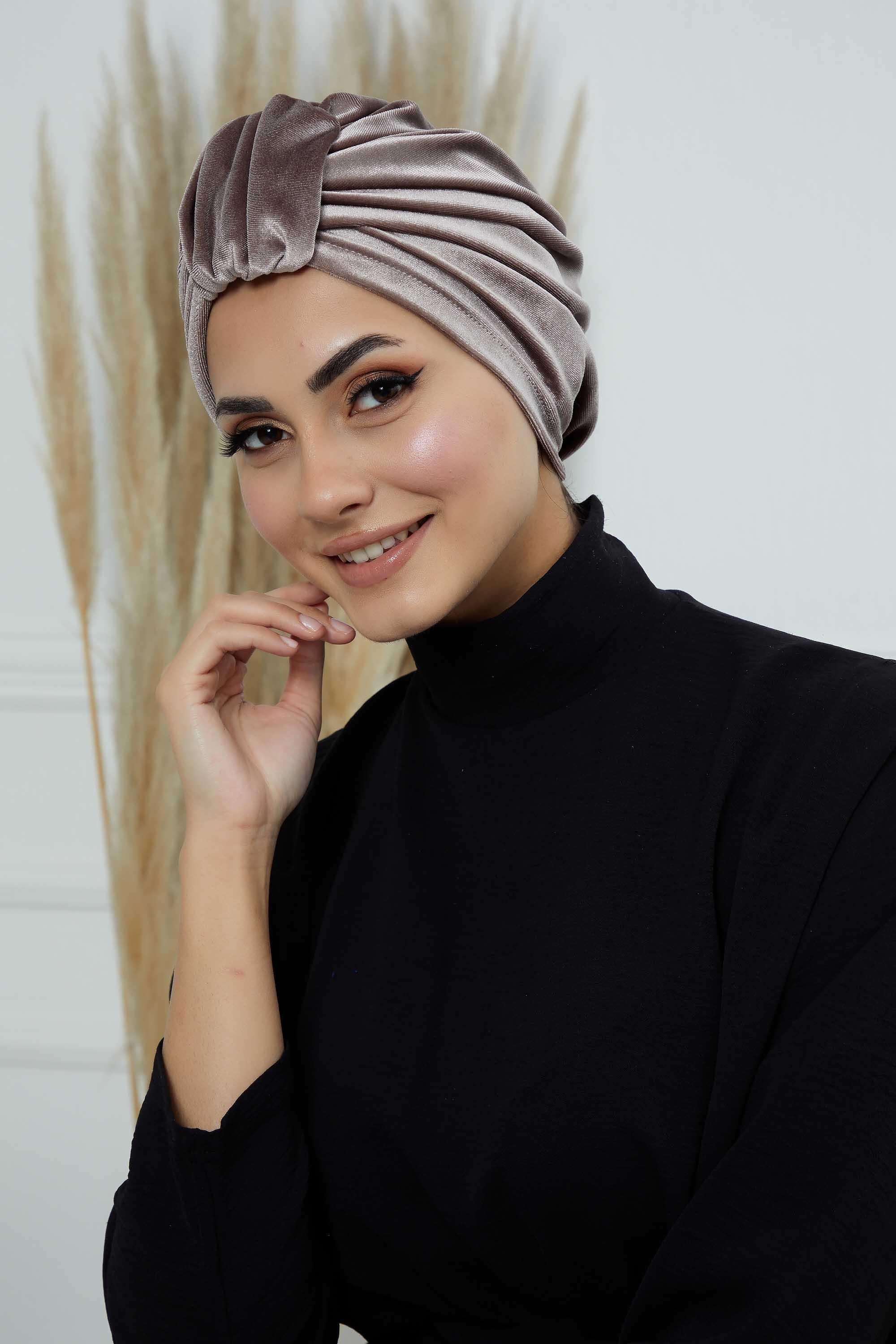 Ön Kemer Detaylı Kadife Bone,B-68K