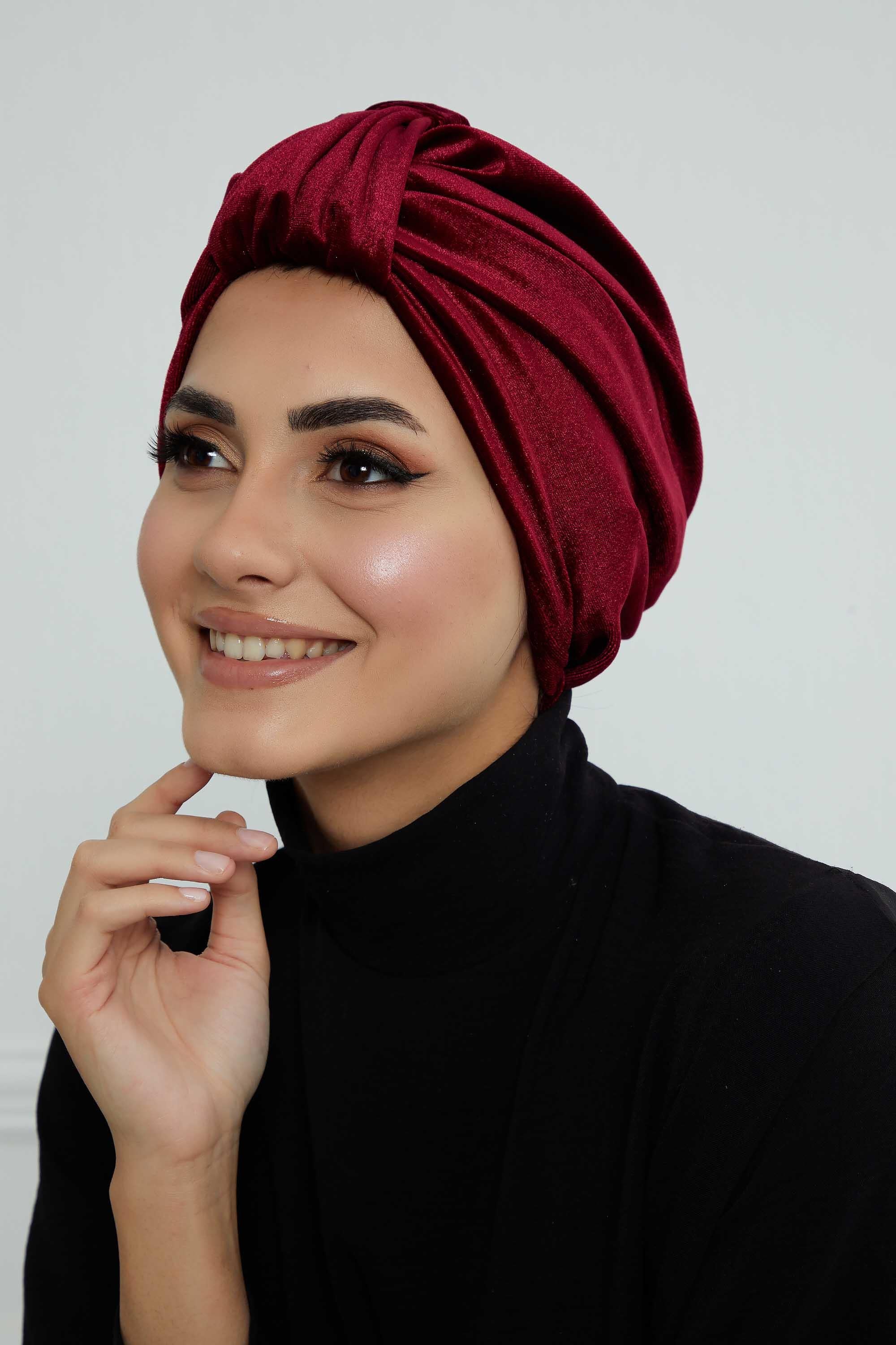 Ön Kemer Detaylı Kadife Bone,B-68K