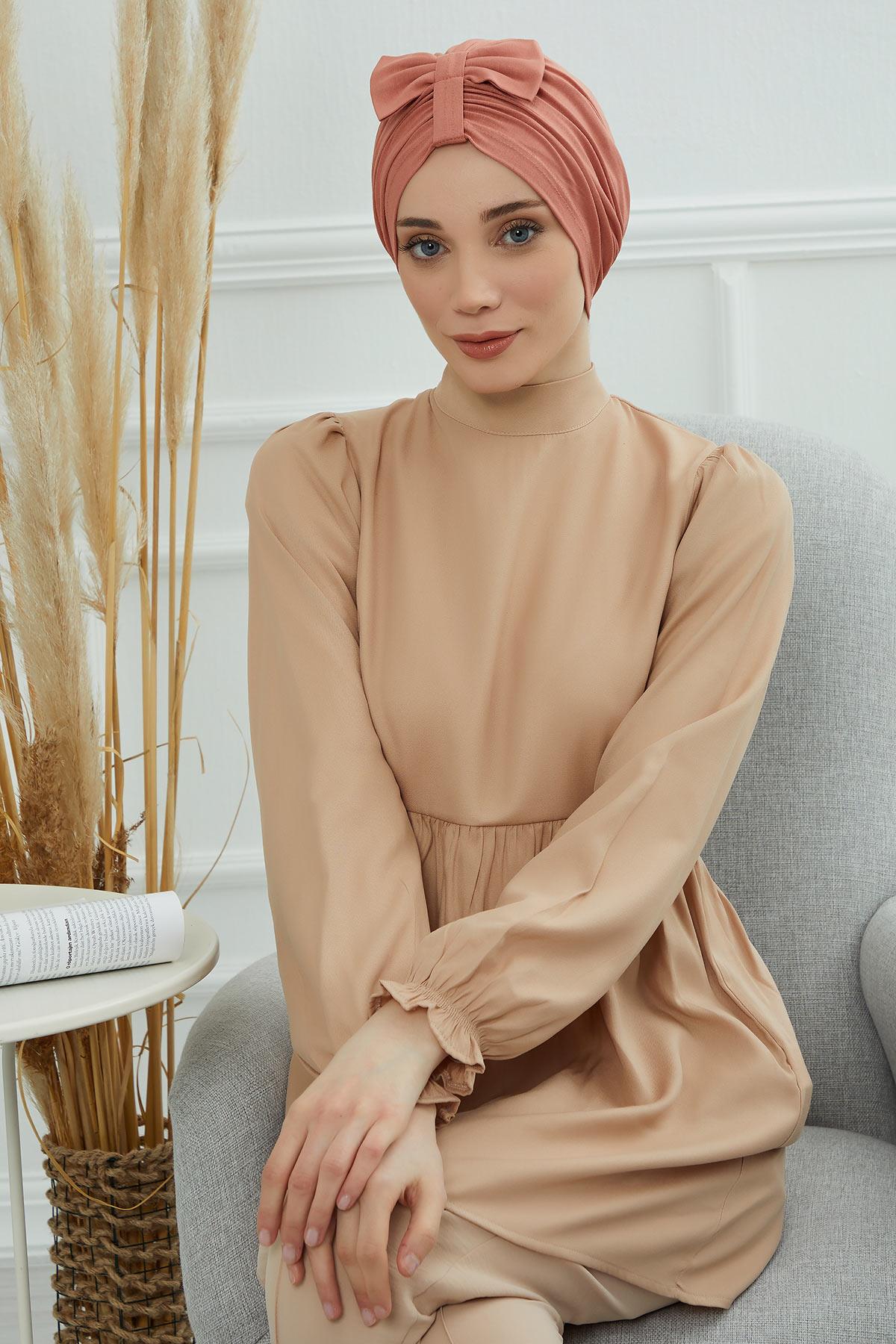 Önden Fiyonklu Bone,B-7