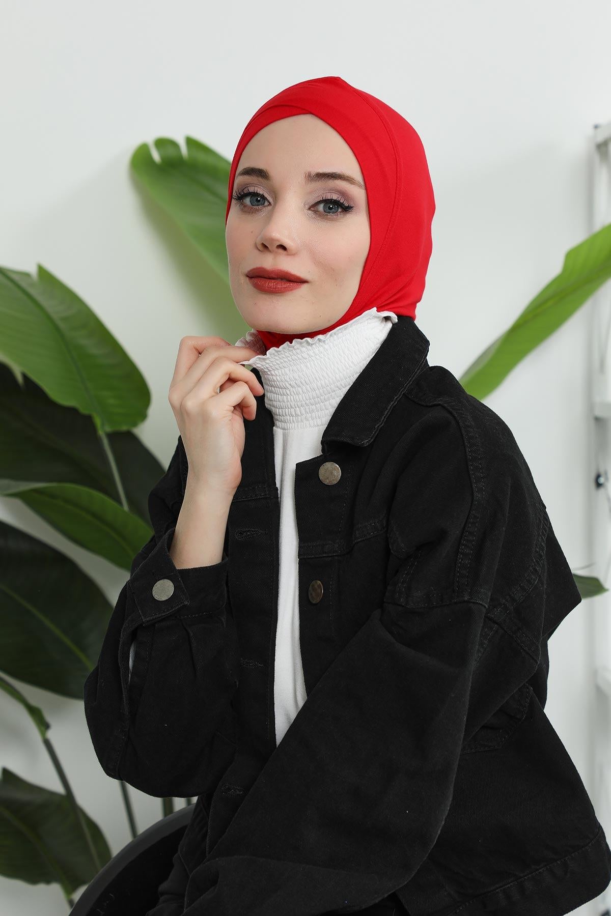 Önü Çapraz Detaylı Penye Bone,TB-4,TB-4