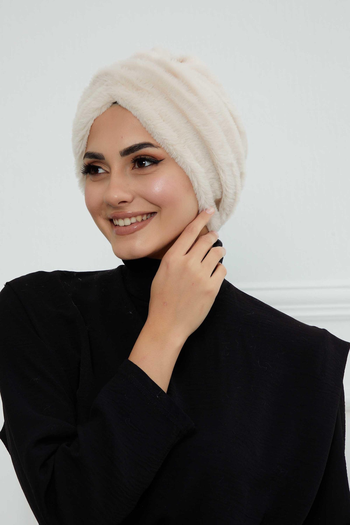 Peluş Yumaşak Dokulu Tesettür Bone,B-9PD