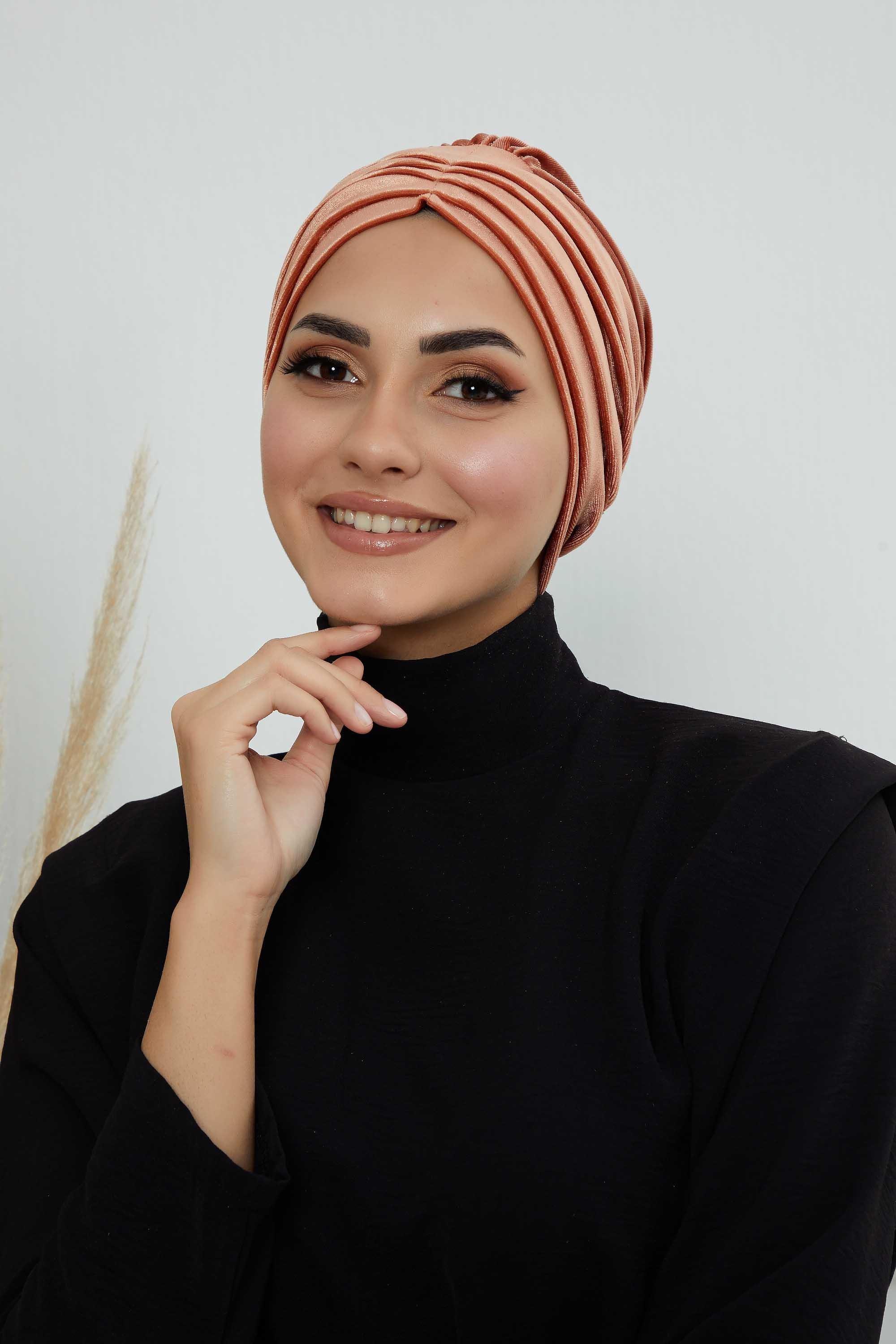 Pileli Kadife Tesettür Bone,B-13K