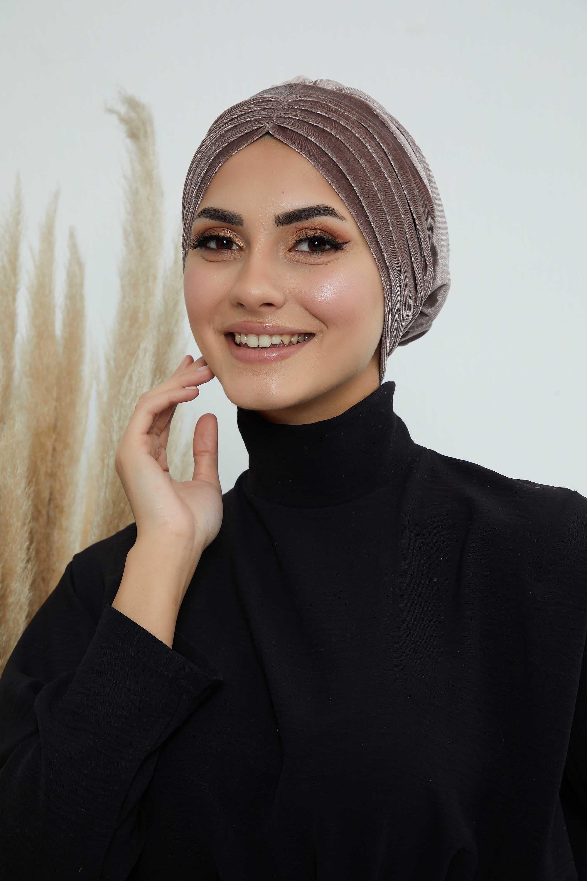 Pileli Kadife Tesettür Bone,B-13K