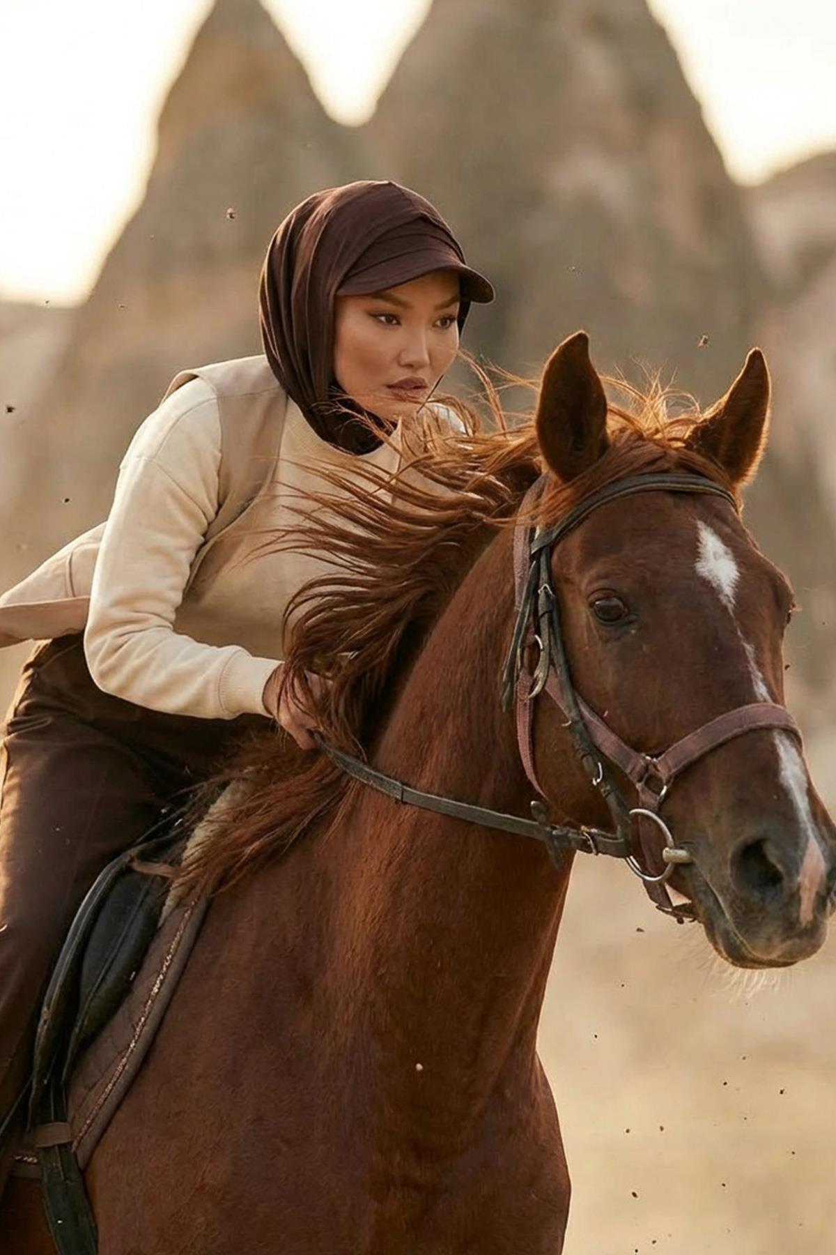 Siperlik ve Kapatıcı Özellikli Penye Kadın Hazır Bone,B-88P